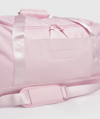 تصميم عصري، حقيبة يومية من سعودي شارك: Everyday Holdall Medium.