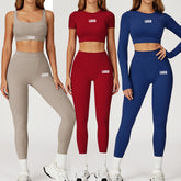 طقم يوغا نسائي جديد بشعار مخصص، طقم يوغا ضيق مقاوم للصدمات، طقم يوغا للياقة البدنية في الهواء الطلق، مكون من قطعتين