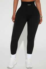 Effortless Juno Capri Ribbed Seamless Legging - Black Fashion Nova