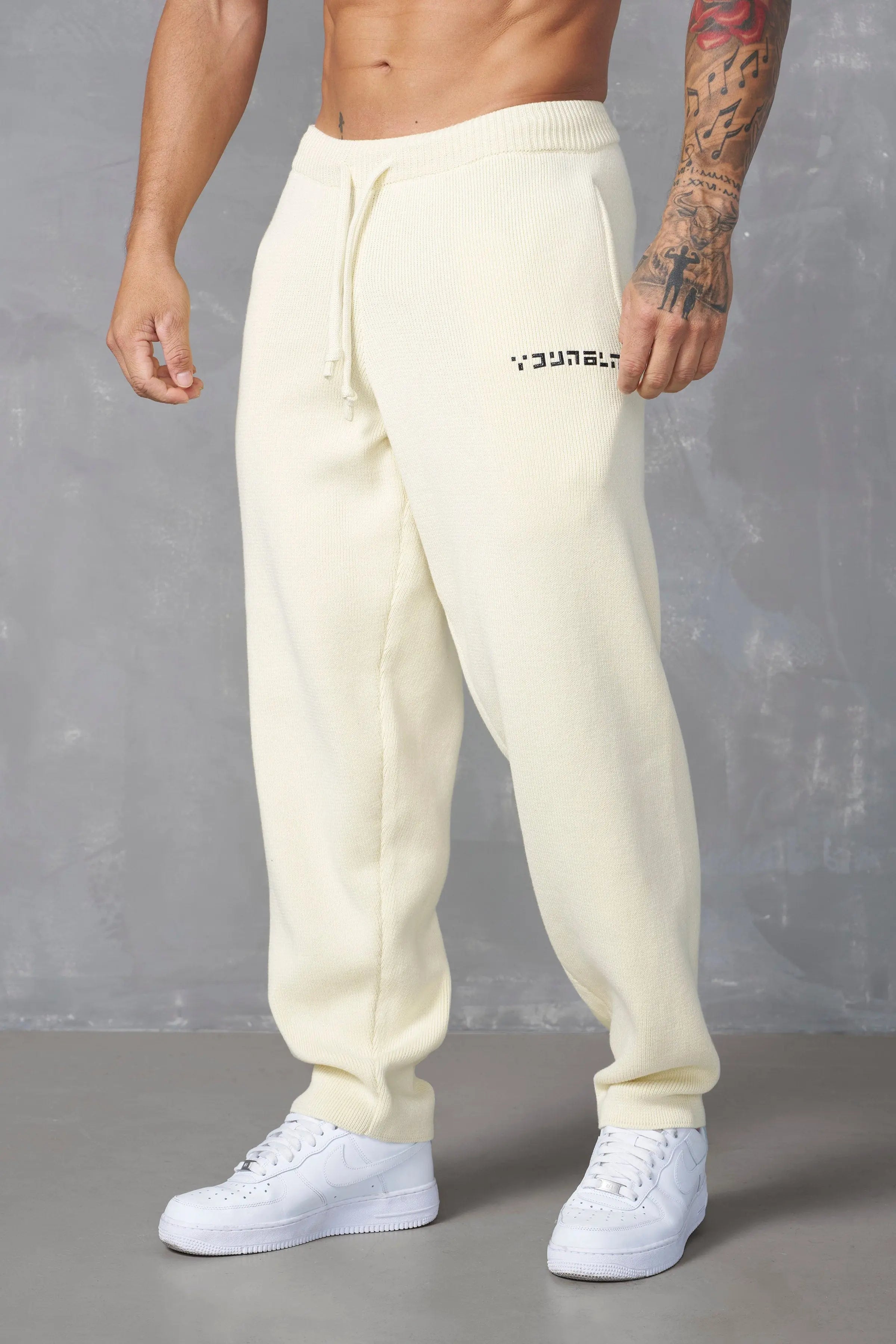 255 - Knitted Joggers Bincheto