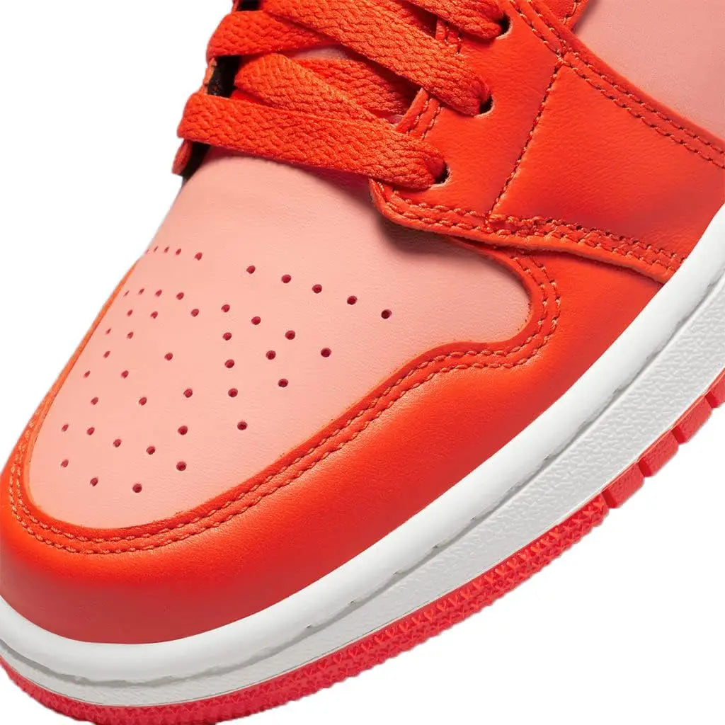 حذاء رياضي Saudi Shark air jordan 1 منخفض الأورانج.