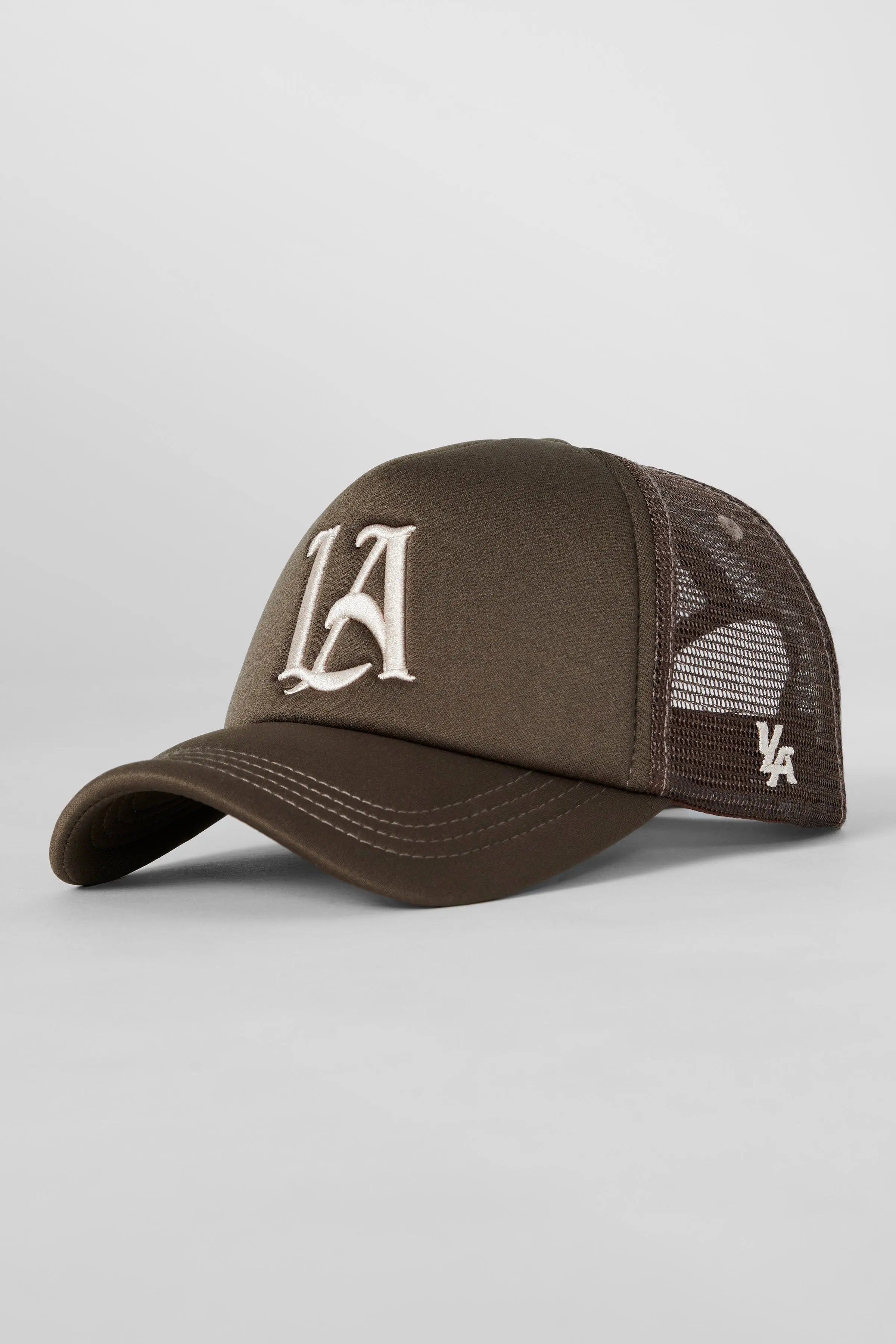 923 - LA Trucker Hats Winter