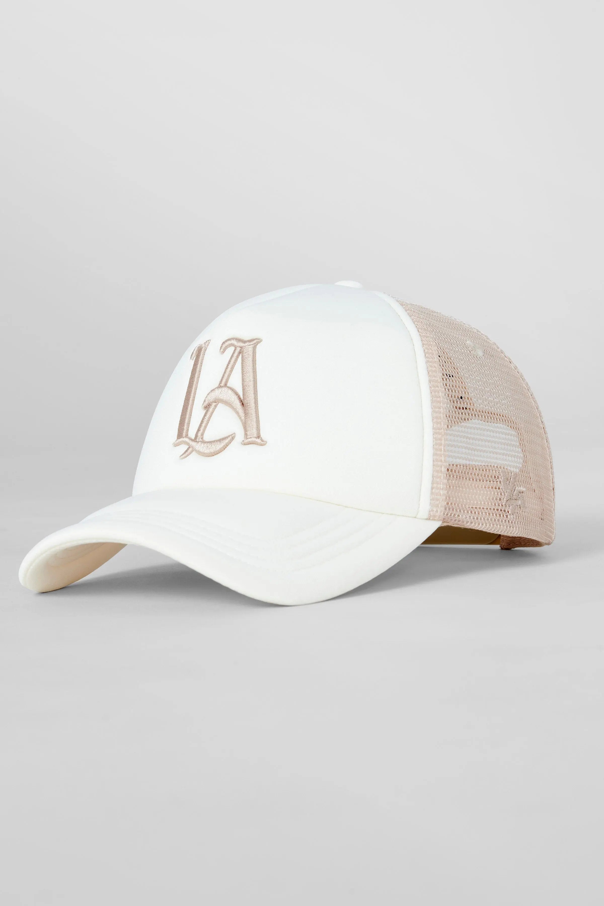 923 - LA Trucker Hats Winter
