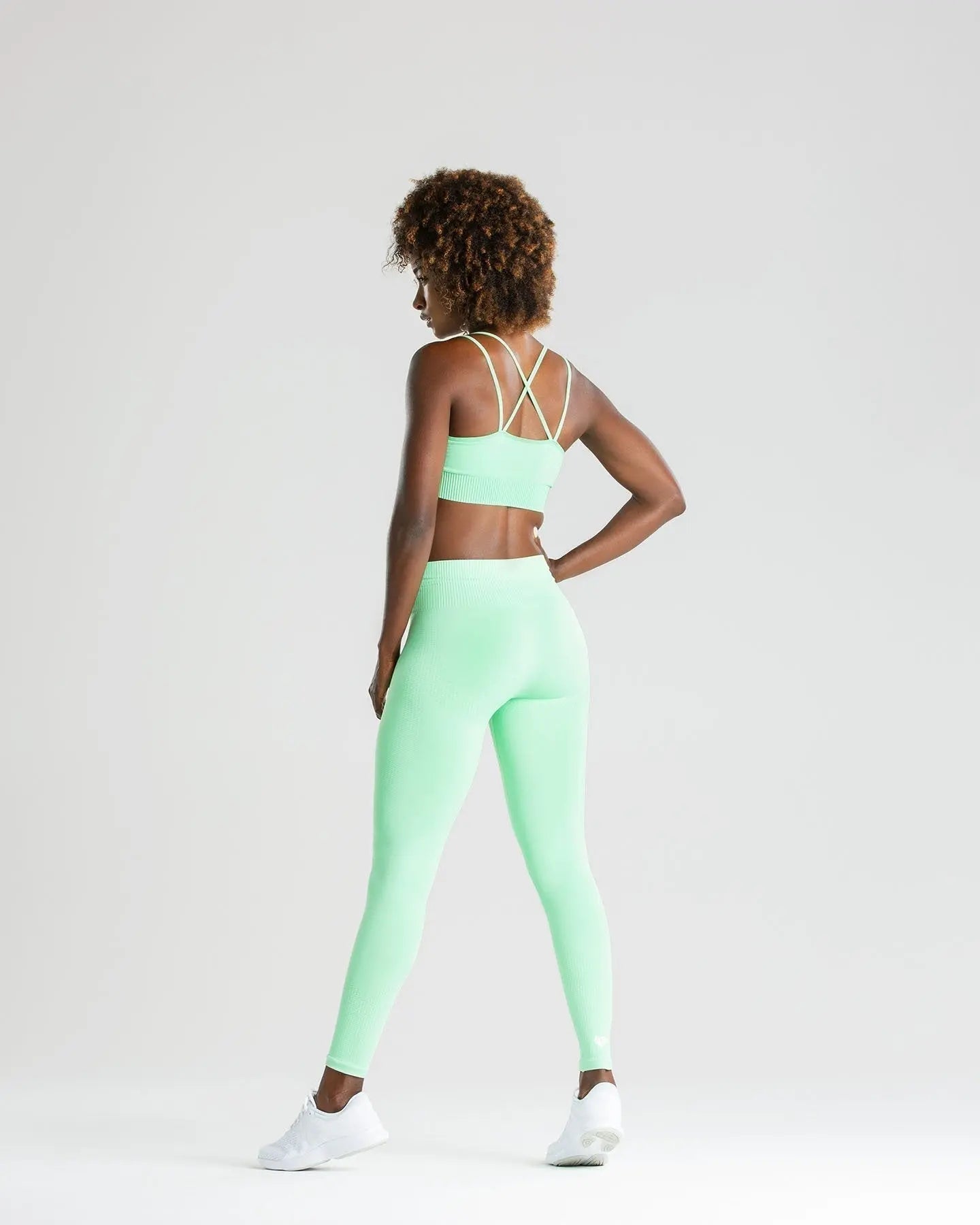 Power Seamless Sports Bra | Green Ash WOMEN'S BEST