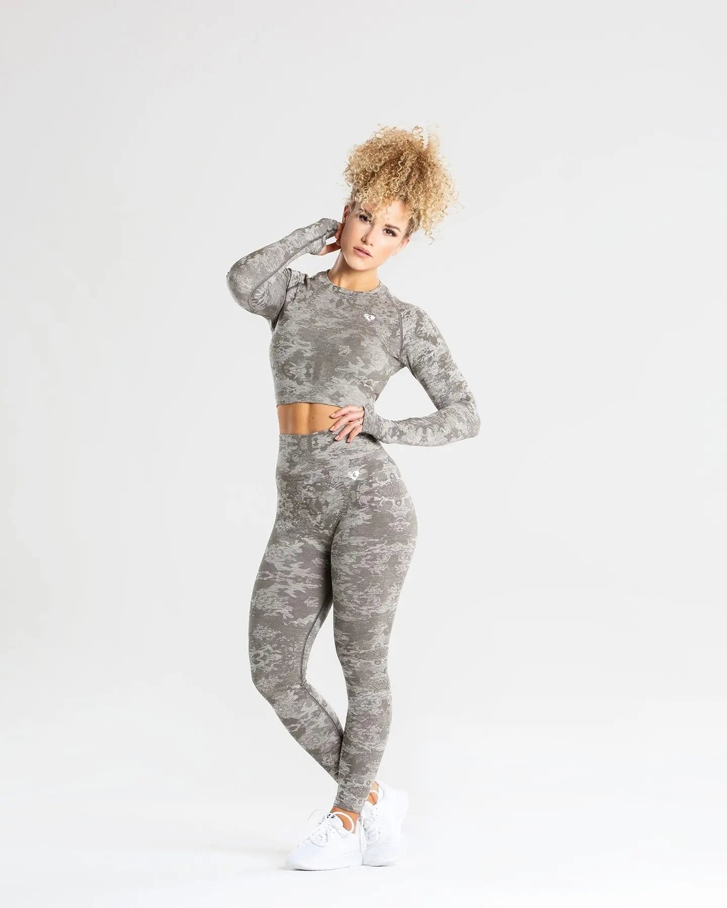 Camo Seamless Long Sleeve Crop Top | Green WOMEN'S BEST