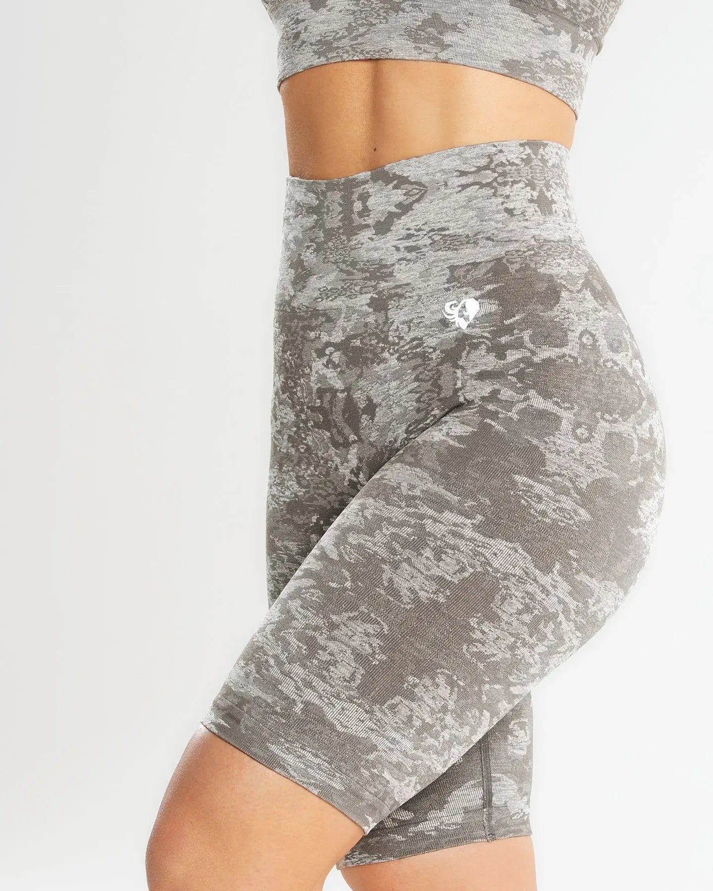 Camo Seamless Cycling Shorts | Green WOMEN'S BEST