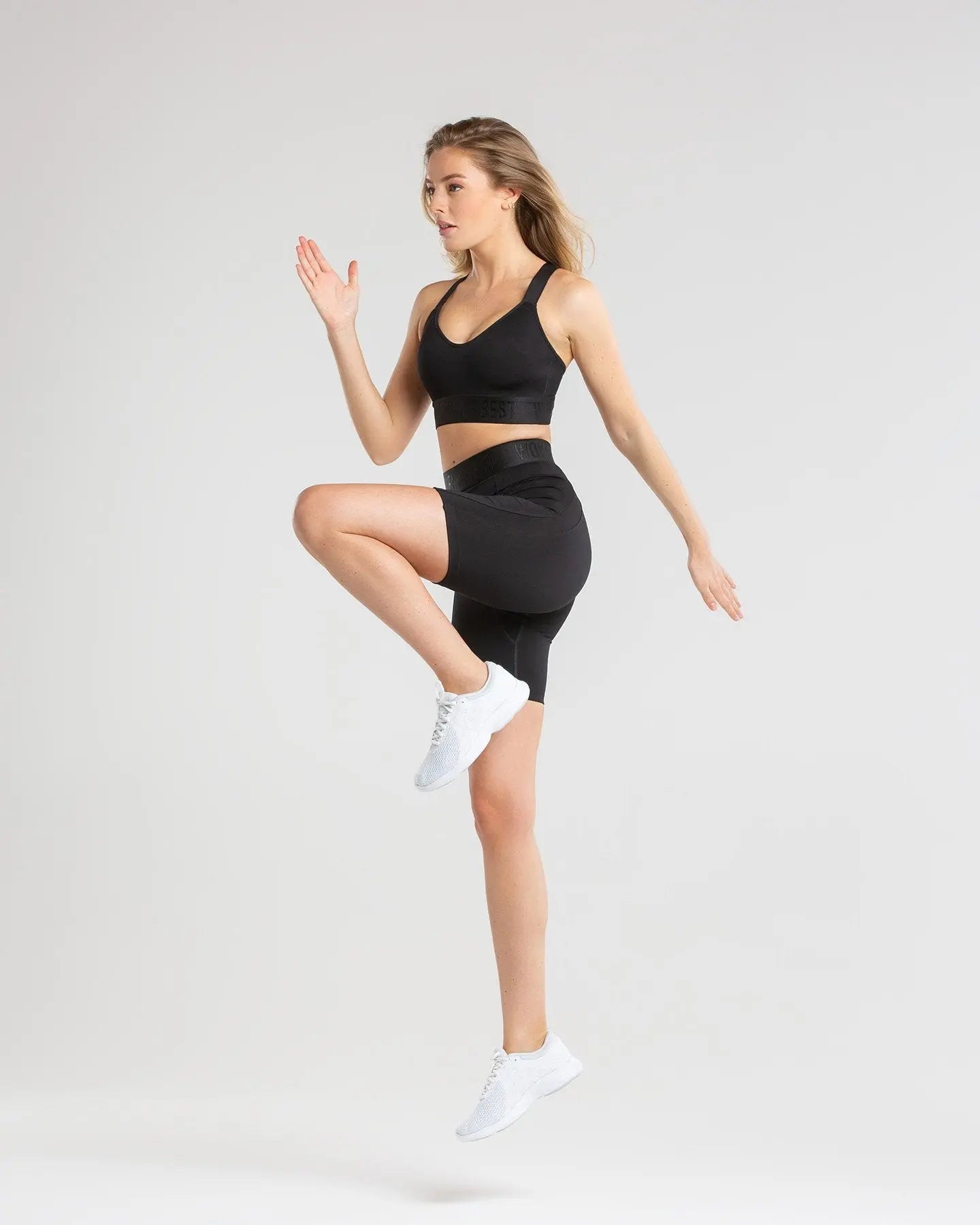Hold Cycling Shorts | Black WOMEN'S BEST
