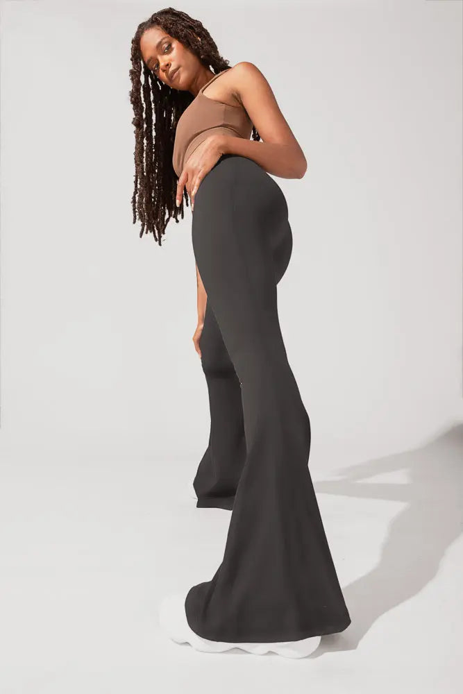 Crisscross Hourglass® Bell Bottom with Pockets (Soft Touch) - Black POPFLEX